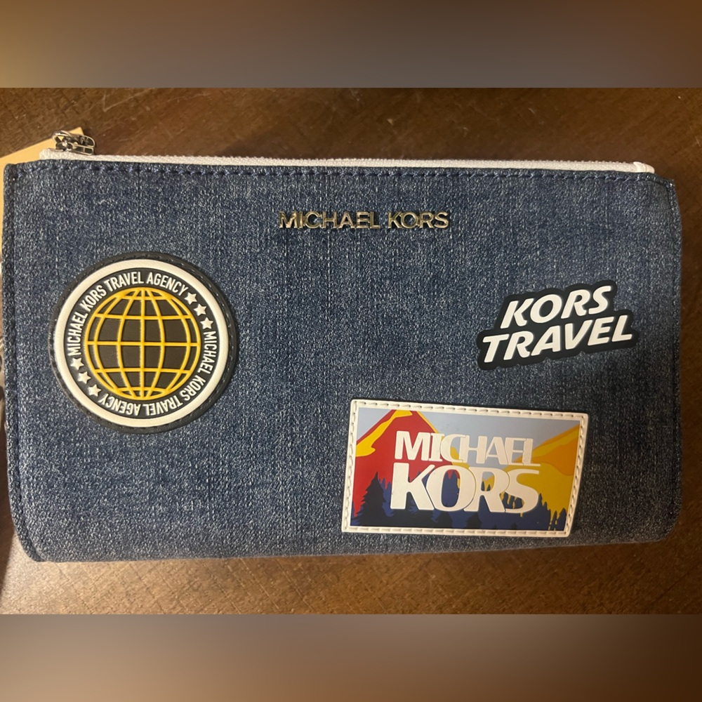 Michael Kors Denim Wristlet (NWT) - Picture 11 of 11